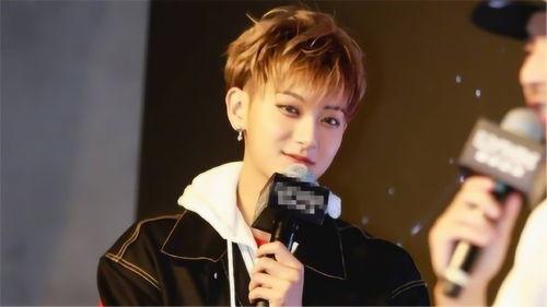 圈内爆料黄子韬唐嫣,娱乐圈新恋情引热议 第1张 圈内爆料黄子韬唐嫣,娱乐圈新恋情引热议 第1张